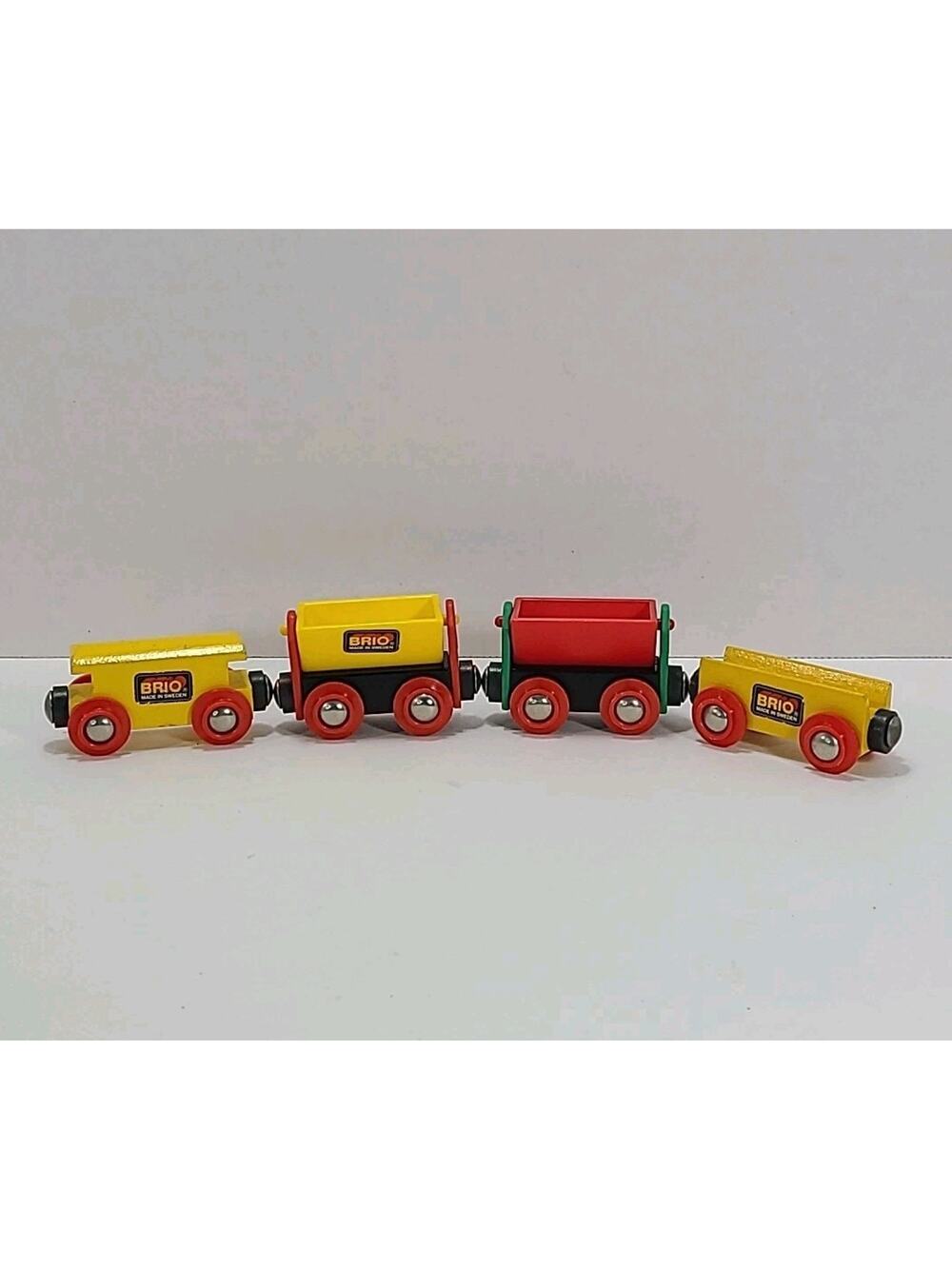 Lot Of 4 BRIO Wooden Train W 2 Classic Tipping Wagons Yellow & Red Magnetic